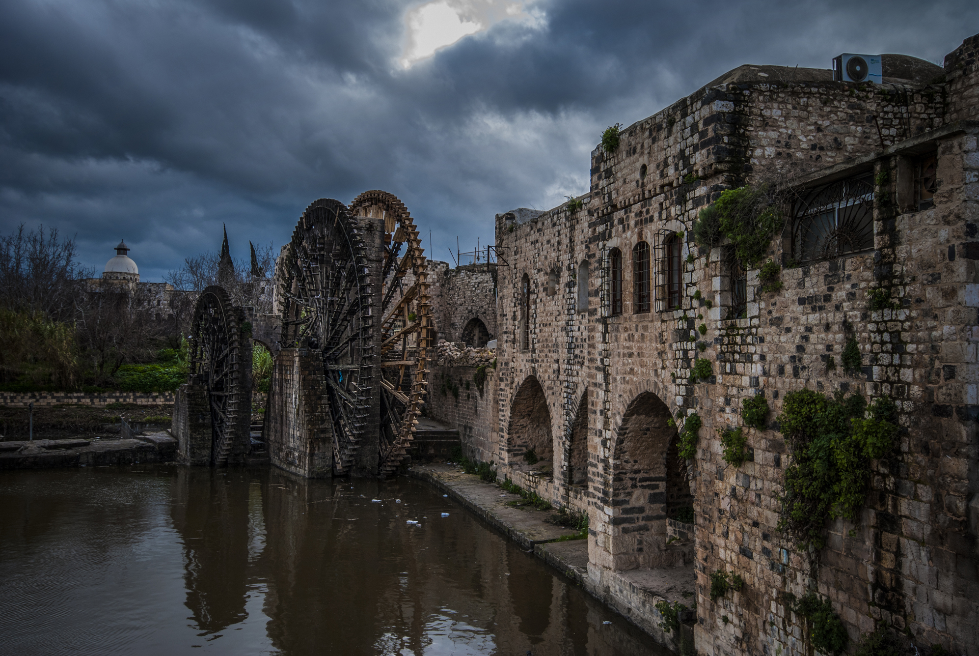 İÇİMİZDEN BİRİ (AYIN KONUĞU)  - AĞUSTOS