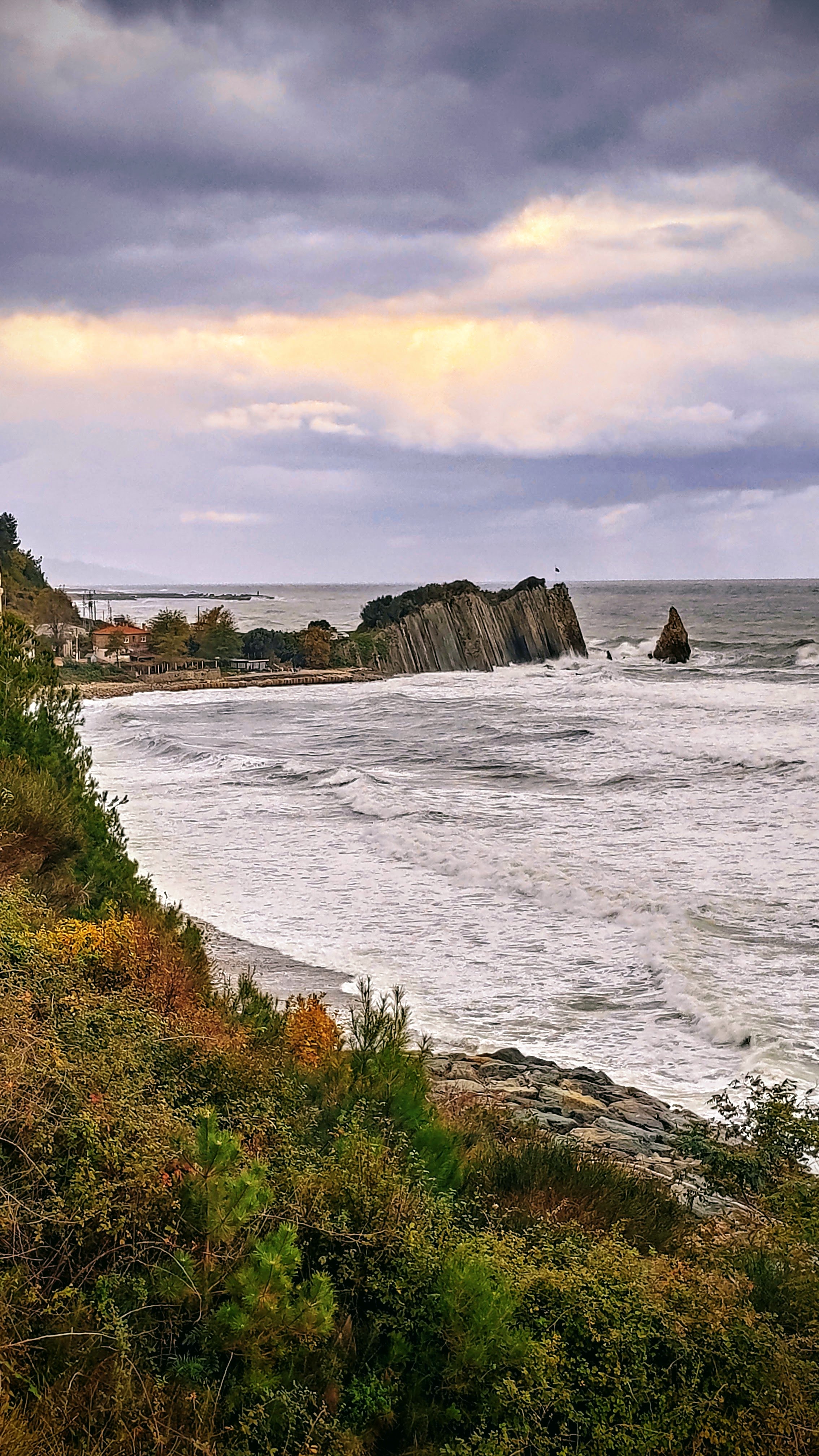 İÇİMİZDEN BİRİ (AYIN KONUĞU)  - HAZİRAN