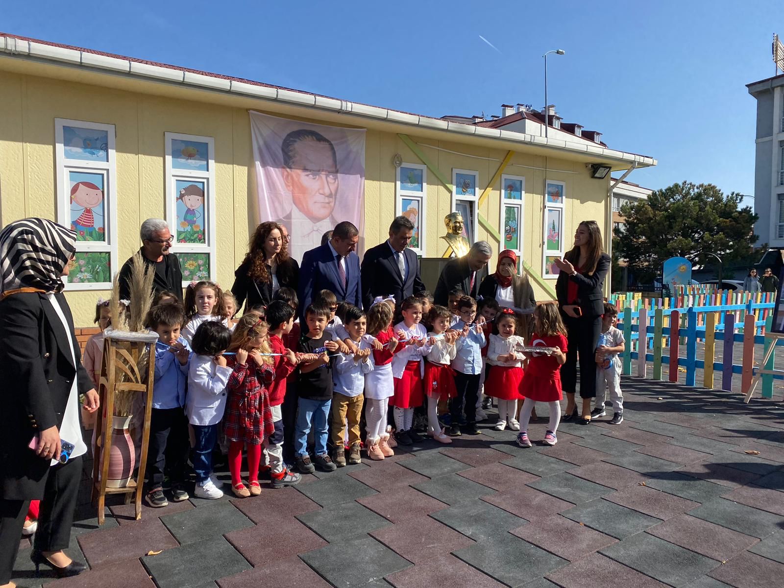 Cumhuriyet 100 Yaşında Bir Çocuk‘ fotoğraf sergisi 