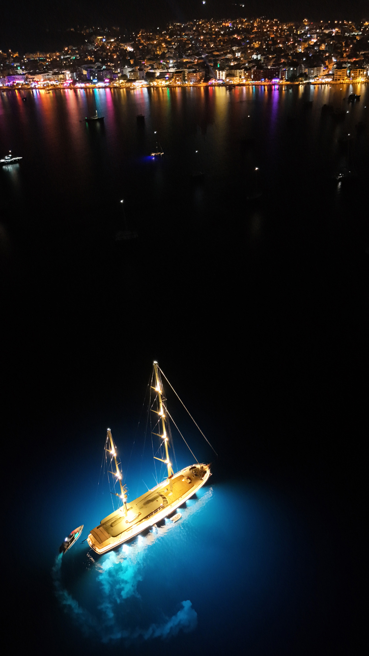 İÇİMİZDEN BİRİ (AYIN KONUĞU)  - EYLÜL