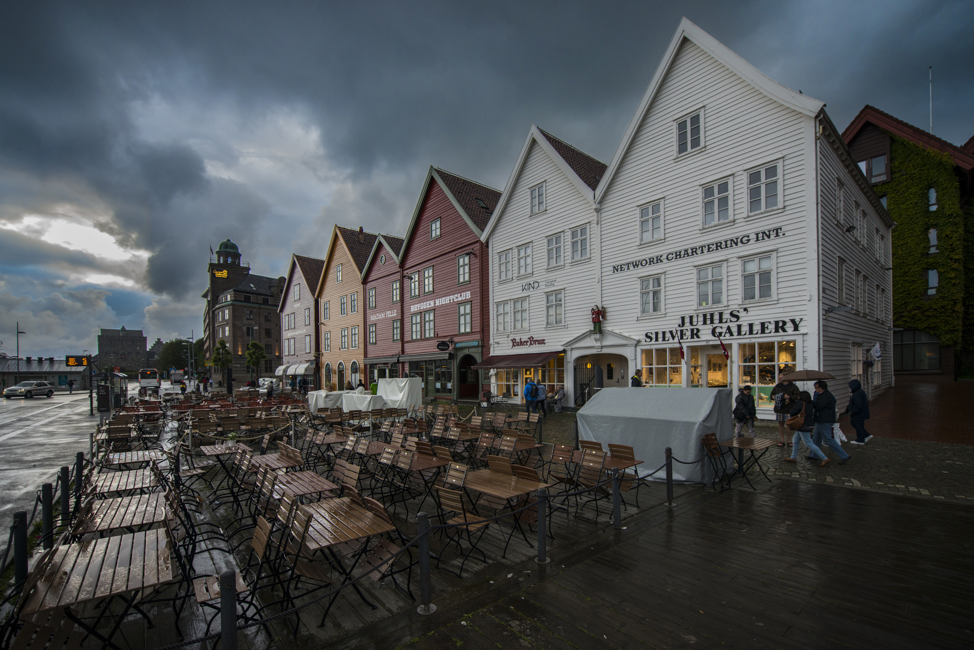 İÇİMİZDEN BİRİ (AYIN KONUĞU)  - AĞUSTOS