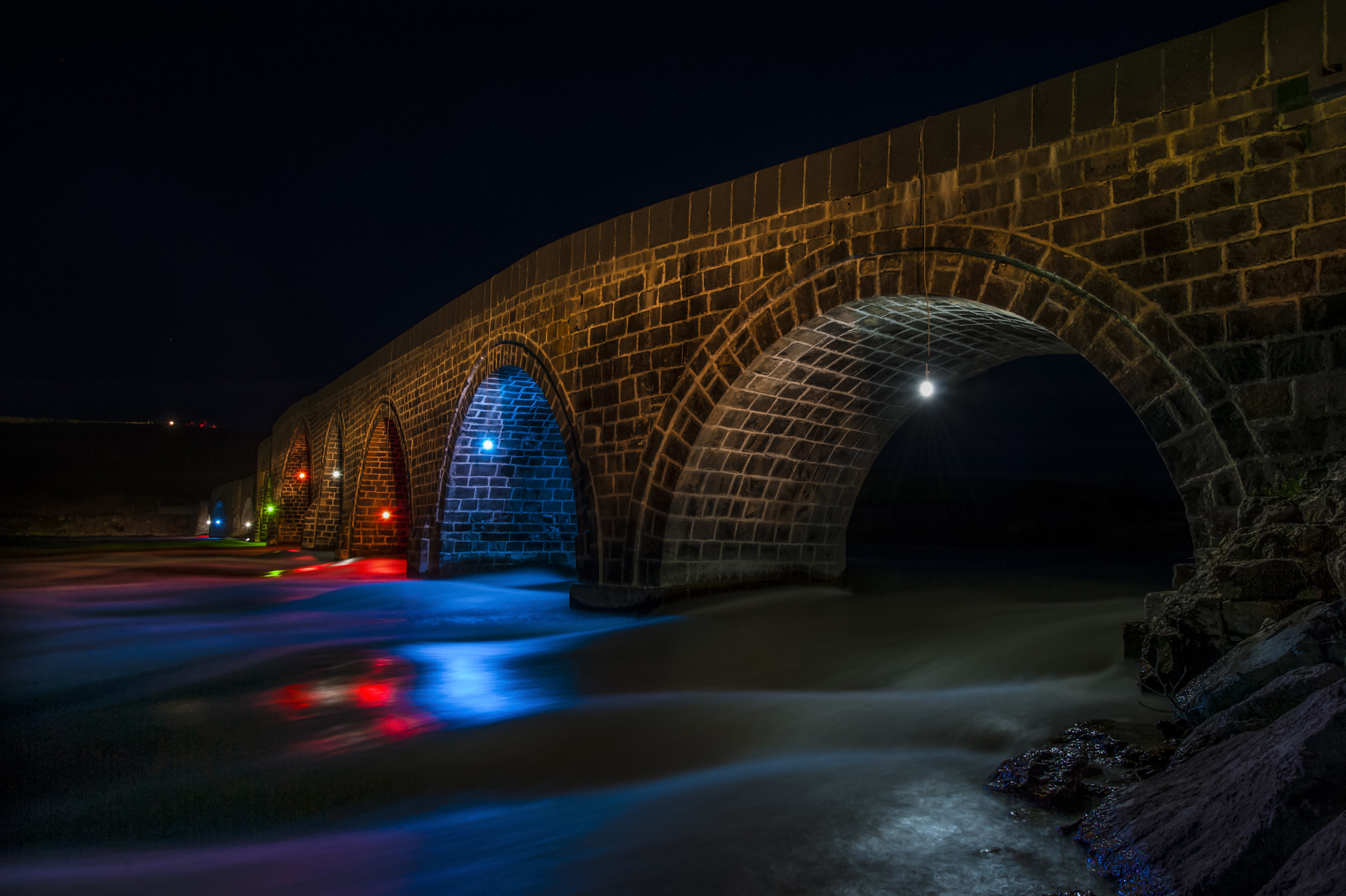 İÇİMİZDEN BİRİ (AYIN KONUĞU)  - AĞUSTOS