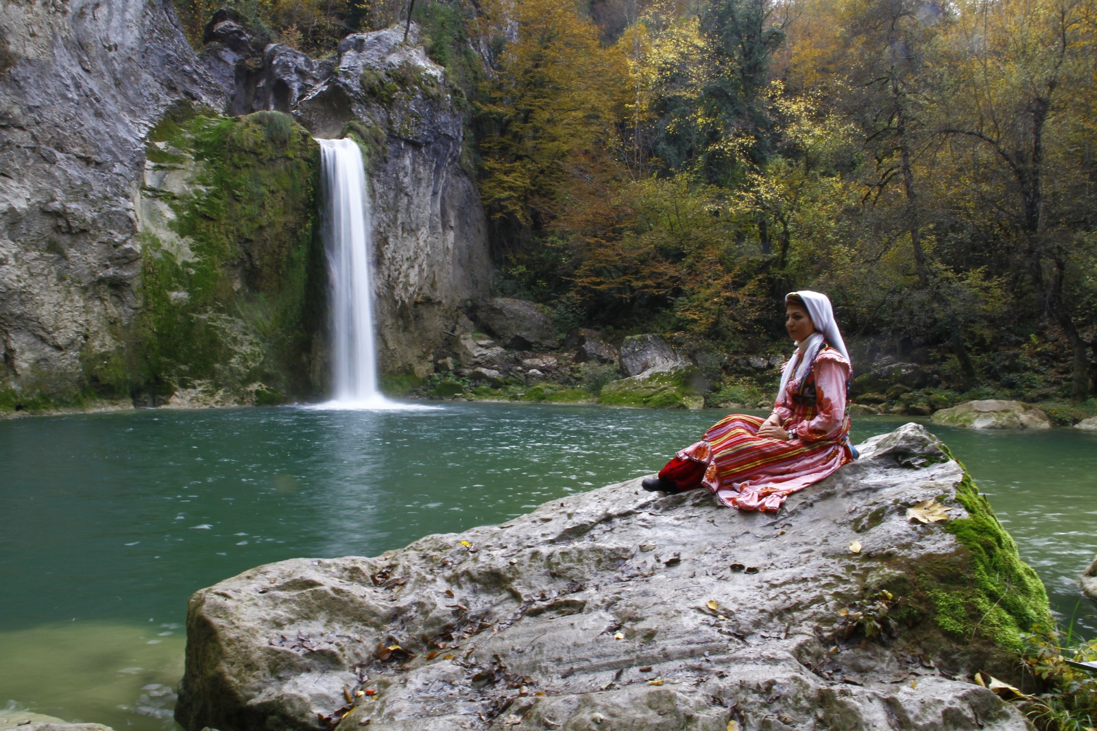 İÇİMİZDEN BİRİ (AYIN KONUĞU)- NİSAN